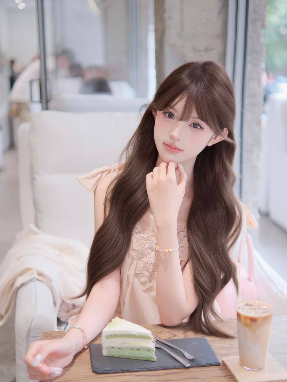 在线看里的回头 2025 中国大陆在线观看